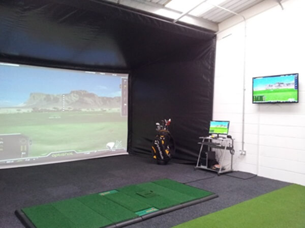 Golf simulator